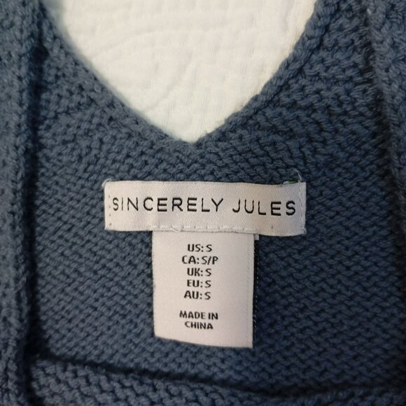 Sincerely Jules Blue Knit Sleeveless V-Neck Tank Top Size S Womens Apparel - Picture 2 of 6